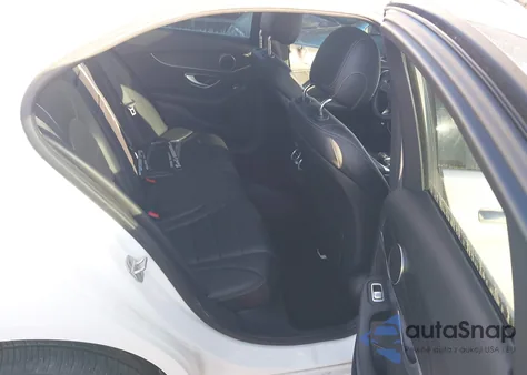 2016 Mercedes-Benz C 300 4Matic из США, поврежденный, VIN 55SWF4KB1GU112637